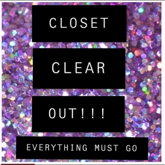 Lululemon, Nike, Under Armour, Adidas - Picture 4 of 5